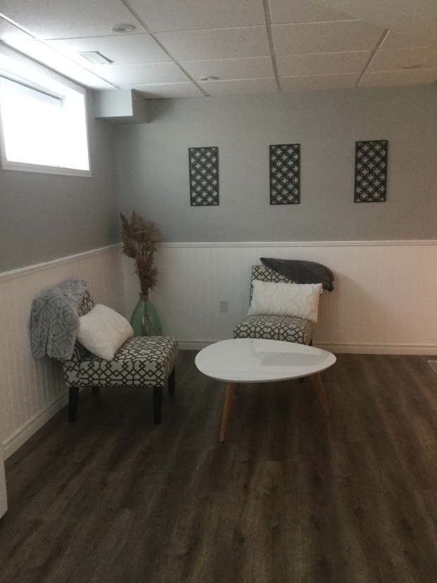 1177 pixley place Queen’s University Homes